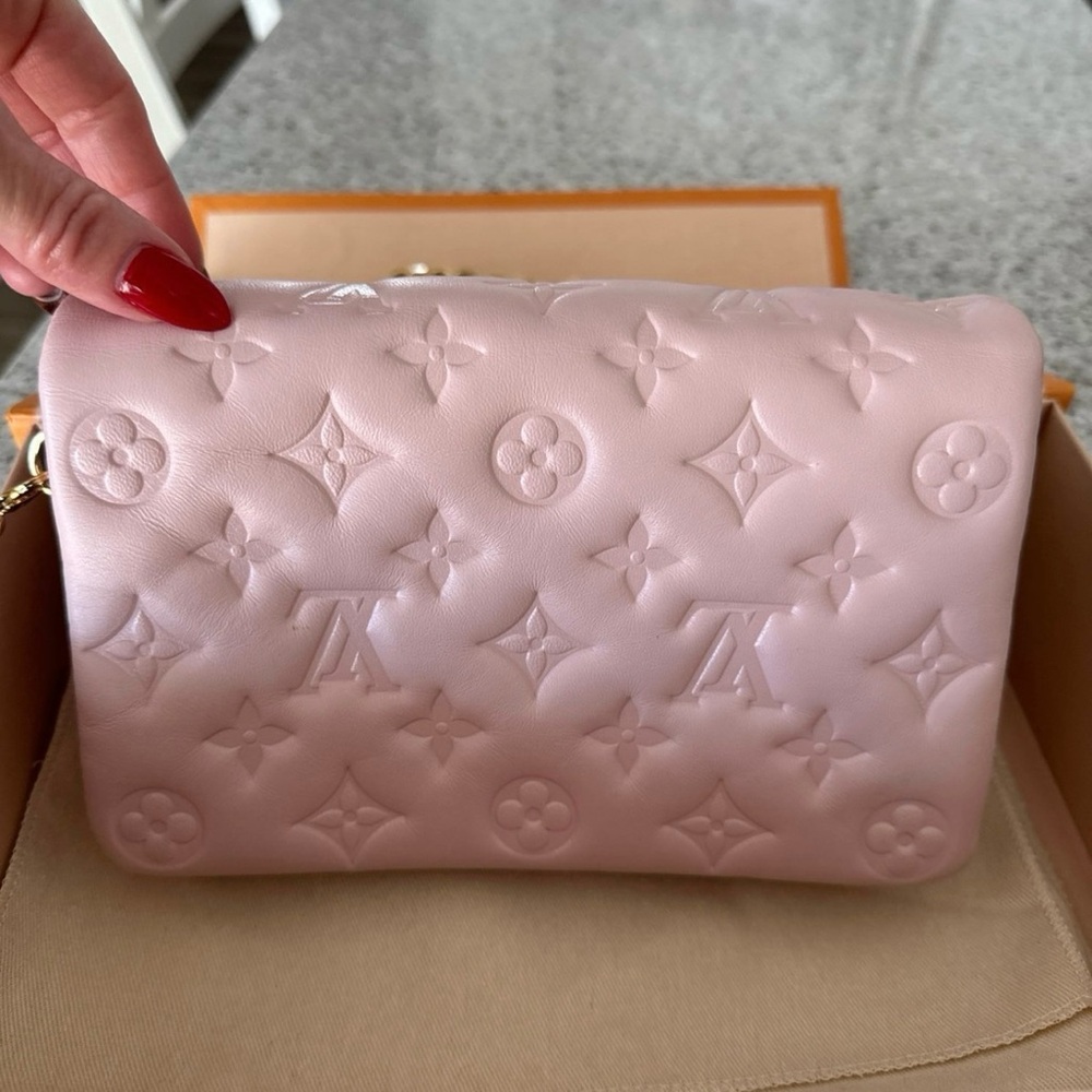 Louis Vuitton Rose PO COUSSIN - Picture 6 of 8